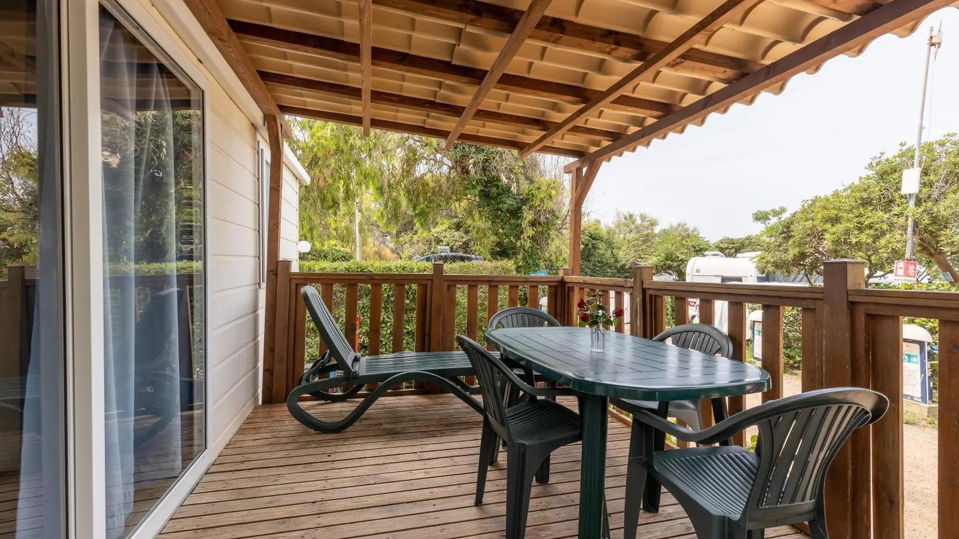 Villaggio Miramare ليفورنو منتزه العطل